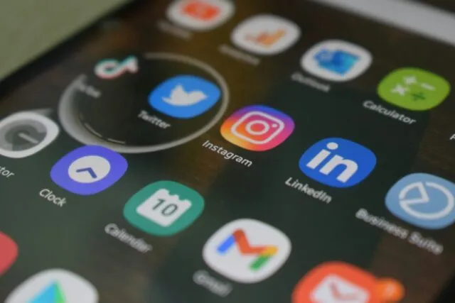 Photo social media advertising mistakes